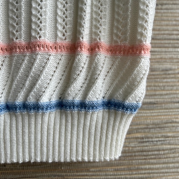 VINTAGE 1980s Pristine White Sleeveless Scoop Neck Sweater / Sweatervest Size M - Picture 7 of 7